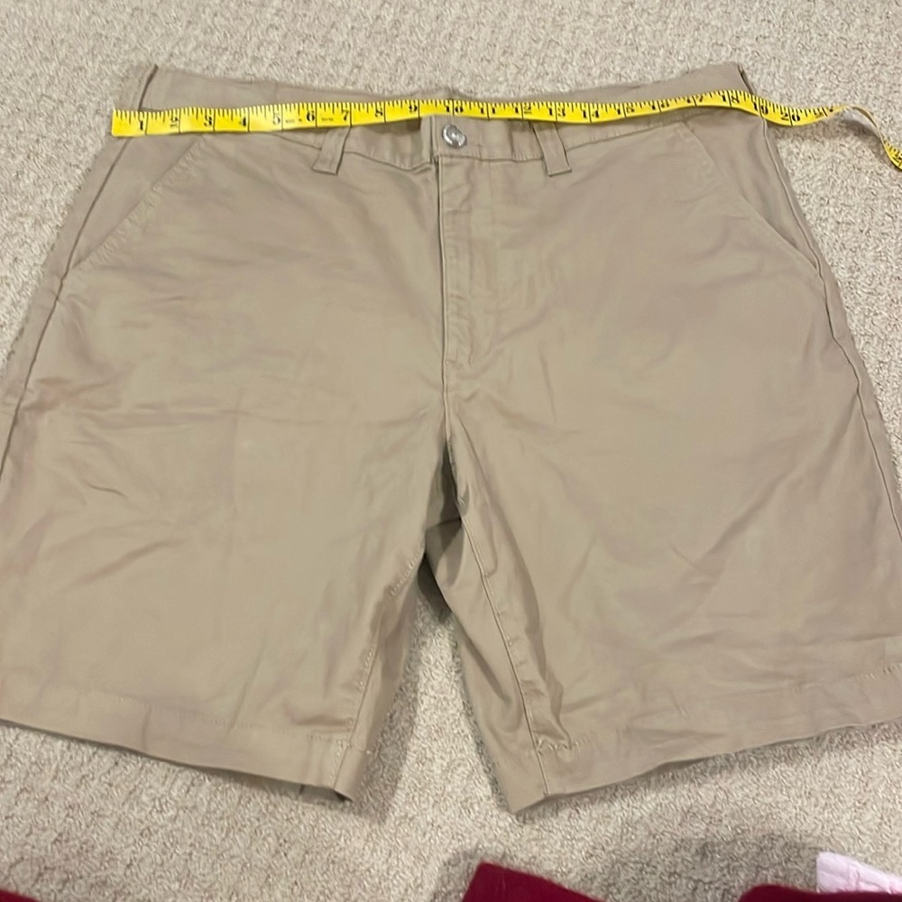Eddie Bauer legend wash fit slim size 36 men khaki shorts